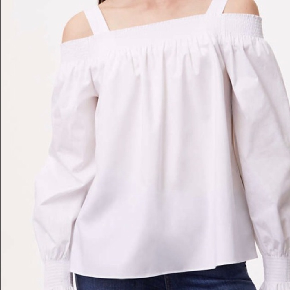 Super comfortable off the shoulder top!